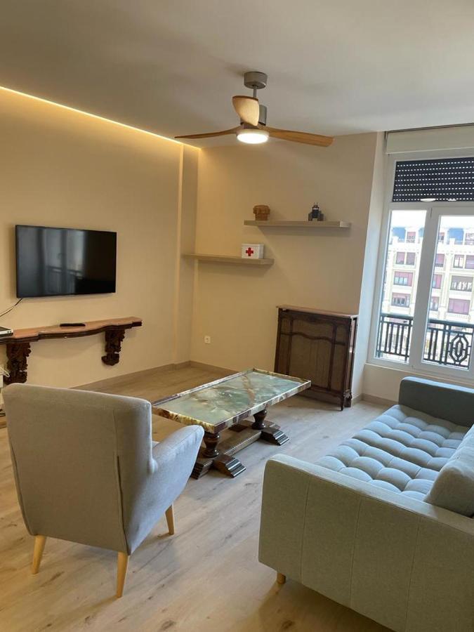 Apartamentos Gyc Vistas A Santo Domingo León Esterno foto